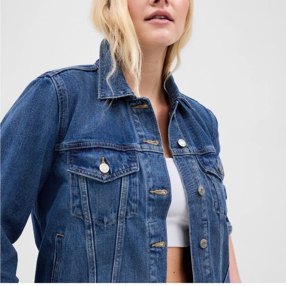 Gap | Classic Cotton Button Down Medium Wash Deni… - image 1